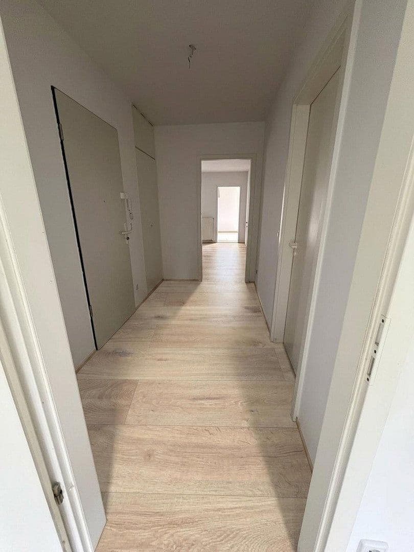 Prenájom bytu 2-izbový 67 m², Charlotte-E.-Pauly-Straße 36, Berlin, Berlín Prenájom bytu 2-izbový 67 m², Charlotte-E.-Pauly-Straße 36, Berlin, Berlín