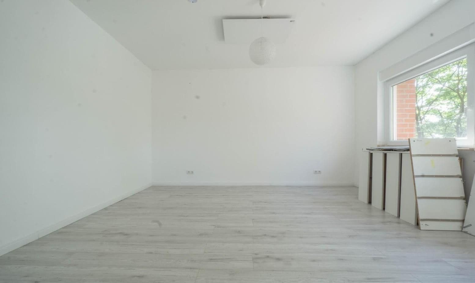 Predaj domu 147 m², pozemok 368 m², Kölner Straße 39, Neuss, Severné Porýnie - Westfálsko Predaj domu 147 m², pozemok 368 m², Kölner Straße 39, Neuss, Severné Porýnie - Westfálsko