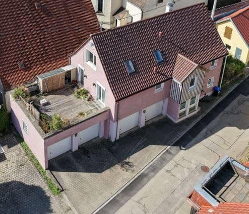 Predaj domu 189 m², pozemok 301 m², Merklingen, Bádensko-Wurttembersko Predaj domu 189 m², pozemok 301 m², Merklingen, Bádensko-Wurttembersko