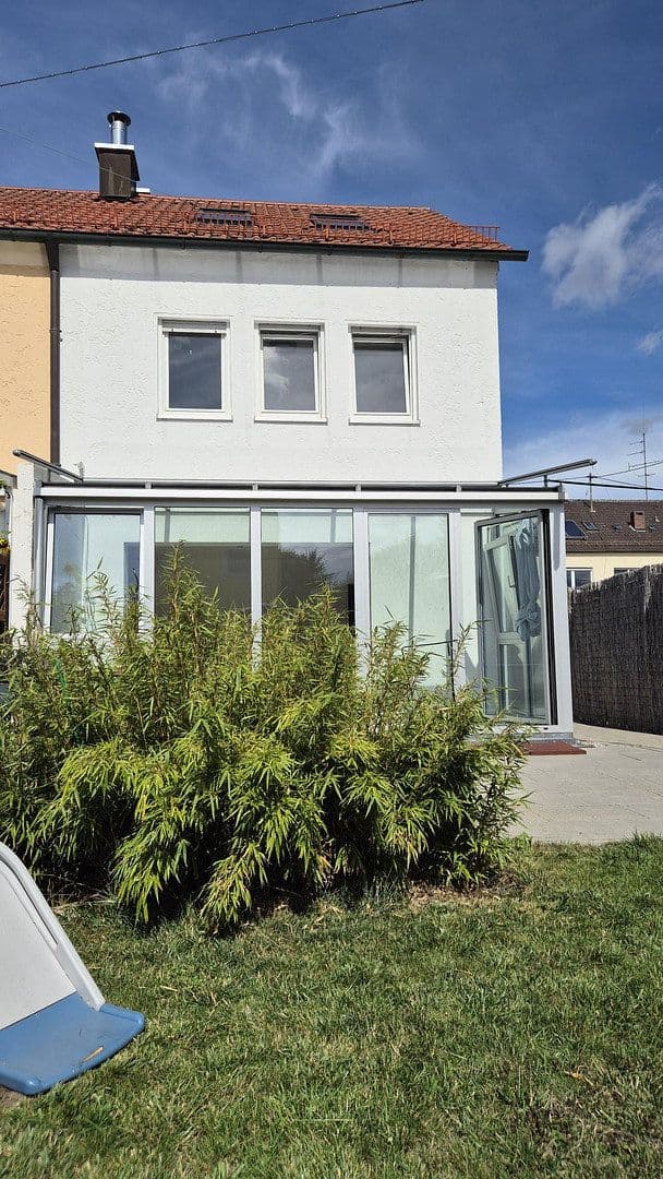 Predaj domu 110 m², pozemok 206 m², Augsburg, Bavorsko Predaj domu 110 m², pozemok 206 m², Augsburg, Bavorsko