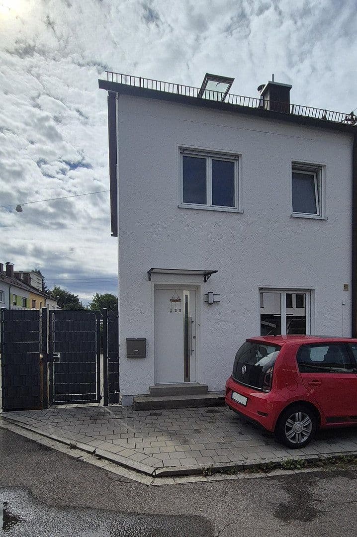 Predaj domu 110 m², pozemok 206 m², Augsburg, Bavorsko Predaj domu 110 m², pozemok 206 m², Augsburg, Bavorsko