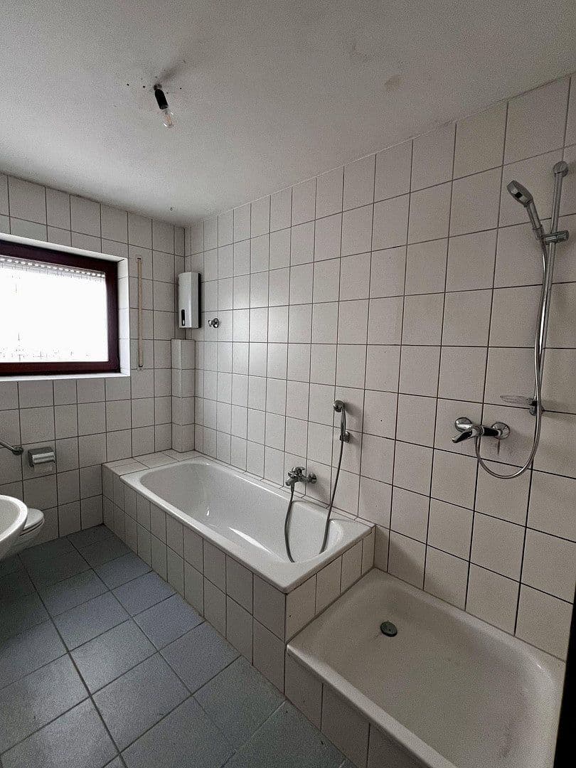 Prenájom domu 140 m², pozemok 345 m², Bad Schwalbach, Hesensko Prenájom domu 140 m², pozemok 345 m², Bad Schwalbach, Hesensko