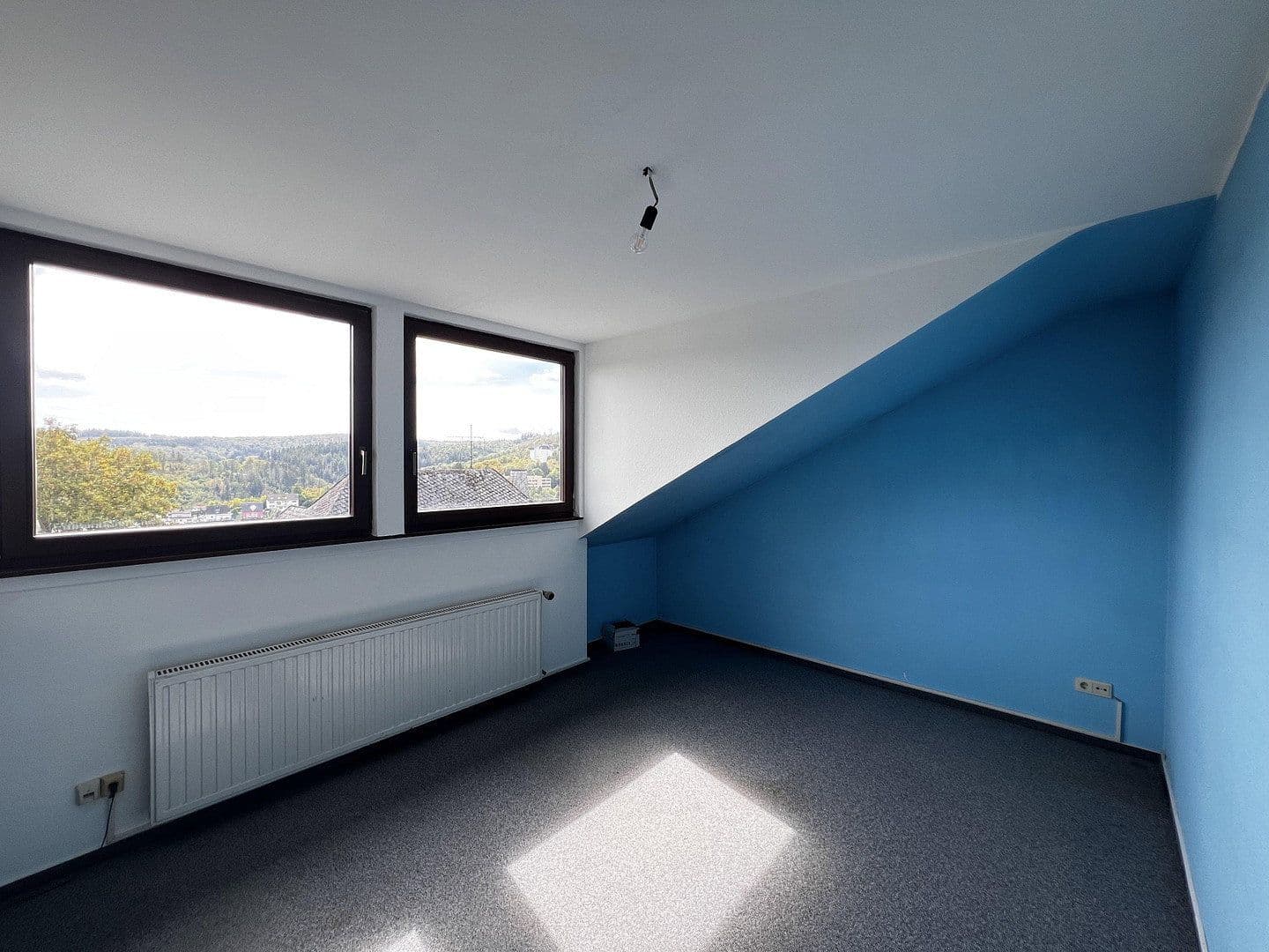 Prenájom domu 140 m², pozemok 345 m², Bad Schwalbach, Hesensko Prenájom domu 140 m², pozemok 345 m², Bad Schwalbach, Hesensko