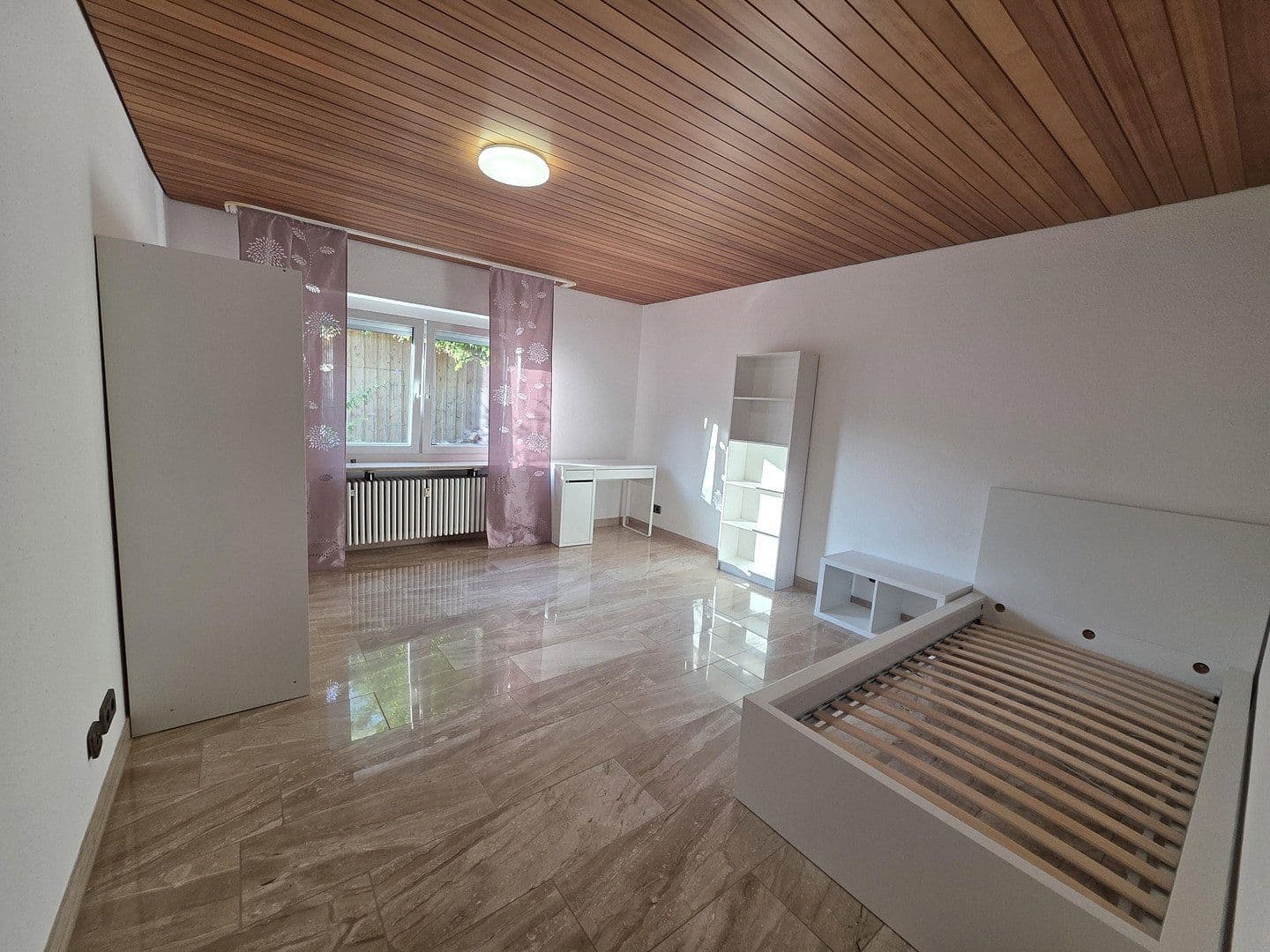 Prenájom bytu 18 m², Tübingen, Bádensko-Wurttembersko Prenájom bytu 18 m², Tübingen, Bádensko-Wurttembersko