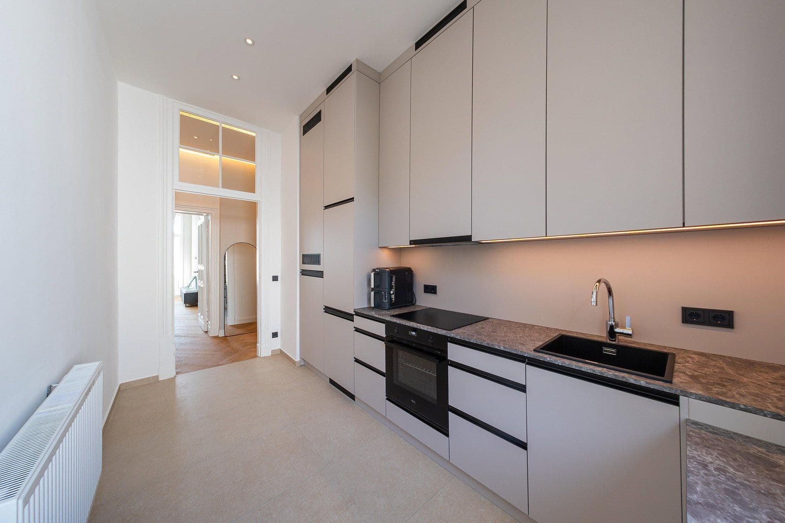 Predaj bytu 3-izbový 96 m², Berlin, Berlín Predaj bytu 3-izbový 96 m², Berlin, Berlín