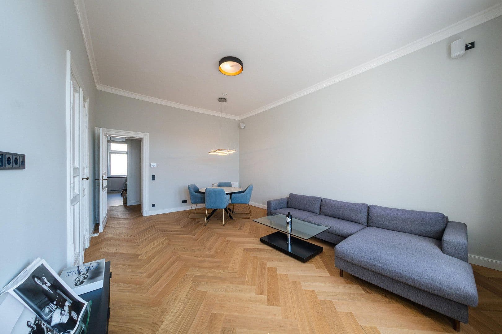 Predaj bytu 3-izbový 96 m², Berlin, Berlín Predaj bytu 3-izbový 96 m², Berlin, Berlín