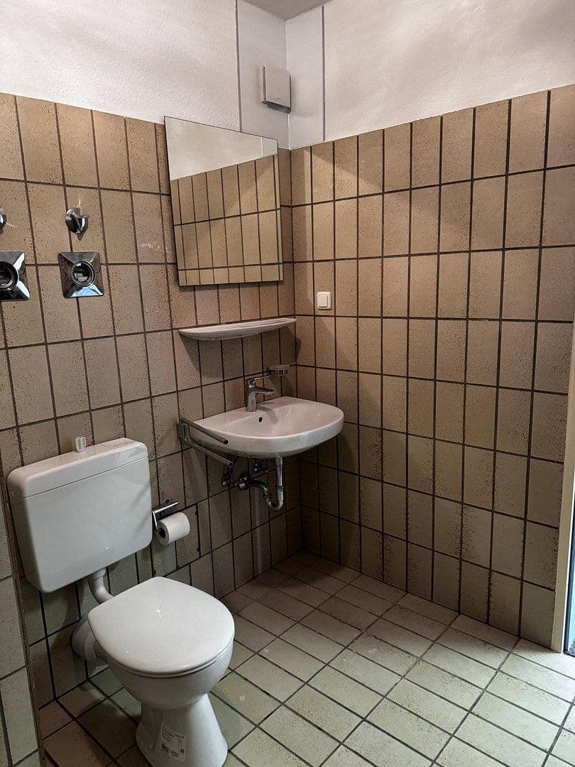 Prenájom bytu 1-izbový 50 m², Am Sammetshain 32, Siegen, Severné Porýnie - Westfálsko Prenájom bytu 1-izbový 50 m², Am Sammetshain 32, Siegen, Severné Porýnie - Westfálsko