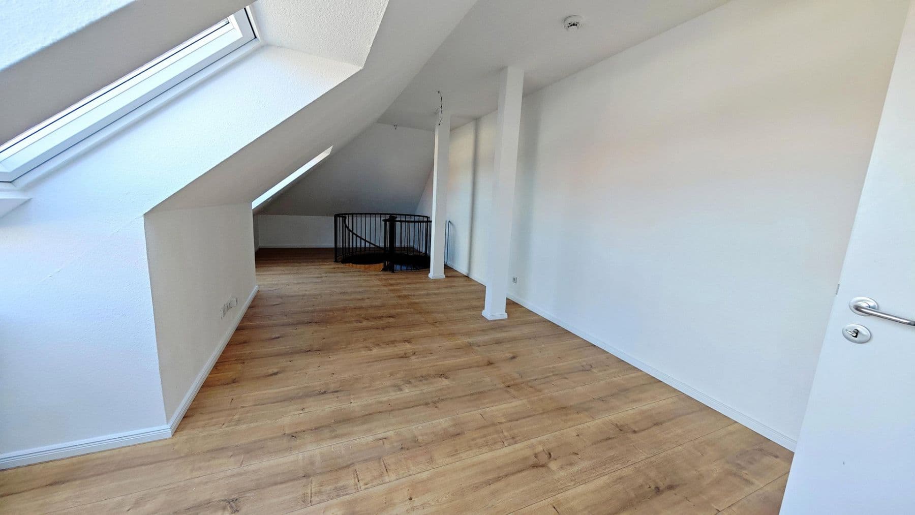 Predaj bytu 3-izbový 98 m², Schönbachstraße 88, Leipzig, Sasko Predaj bytu 3-izbový 98 m², Schönbachstraße 88, Leipzig, Sasko