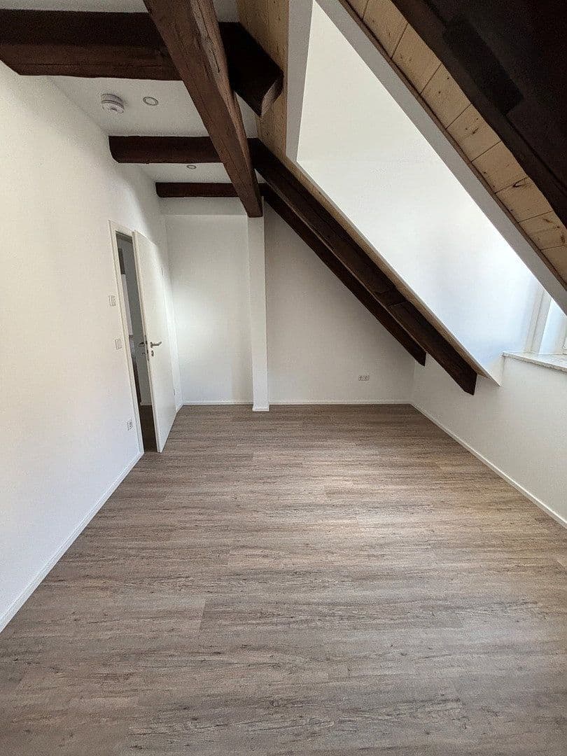 Prenájom bytu 3-izbový 120 m², Schrobenhausen, Bavorsko Prenájom bytu 3-izbový 120 m², Schrobenhausen, Bavorsko