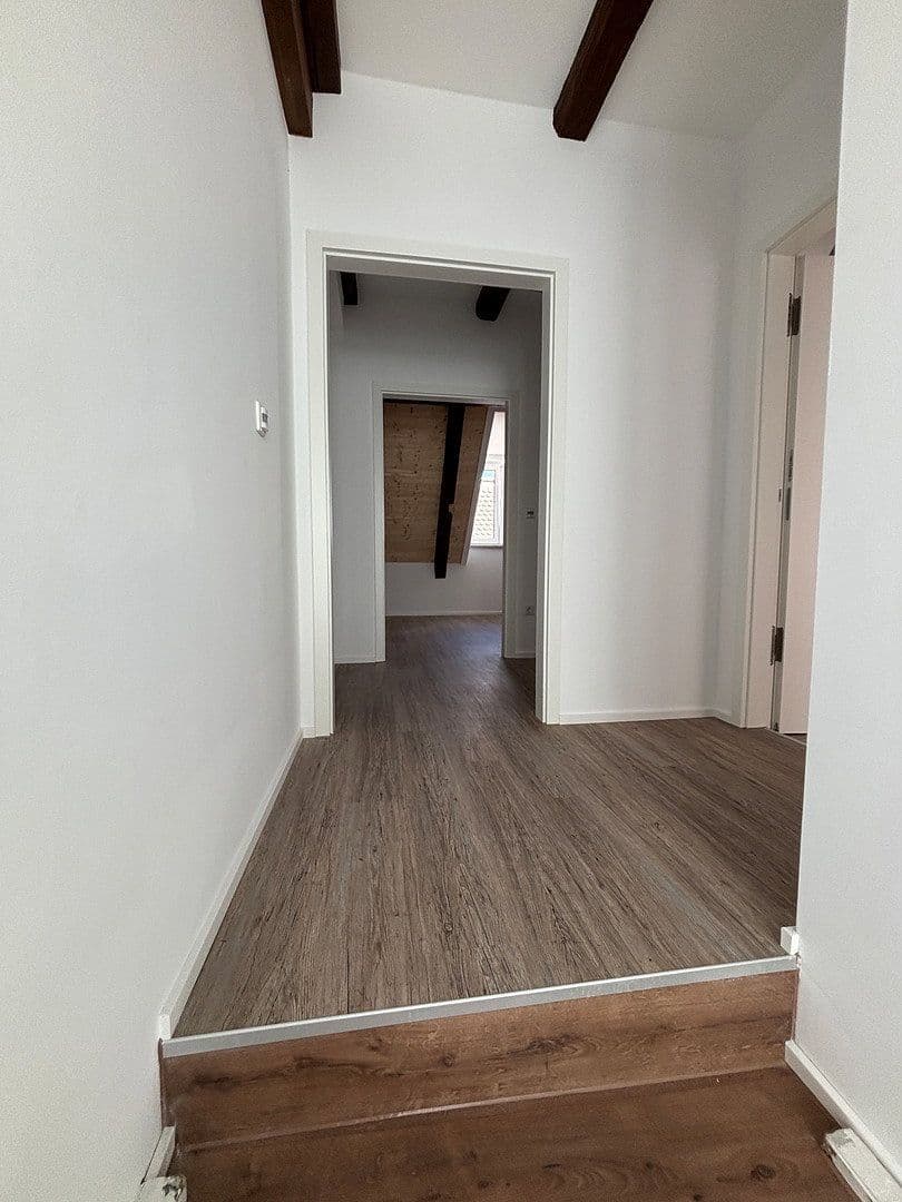Prenájom bytu 3-izbový 120 m², Schrobenhausen, Bavorsko Prenájom bytu 3-izbový 120 m², Schrobenhausen, Bavorsko