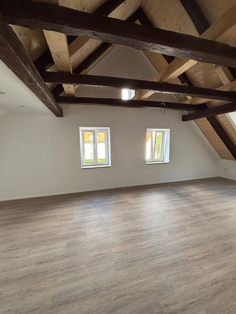 Prenájom bytu 3-izbový 120 m², Schrobenhausen, Bavorsko Prenájom bytu 3-izbový 120 m², Schrobenhausen, Bavorsko