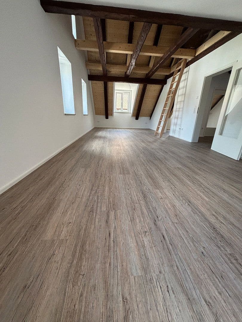 Prenájom bytu 3-izbový 120 m², Schrobenhausen, Bavorsko Prenájom bytu 3-izbový 120 m², Schrobenhausen, Bavorsko