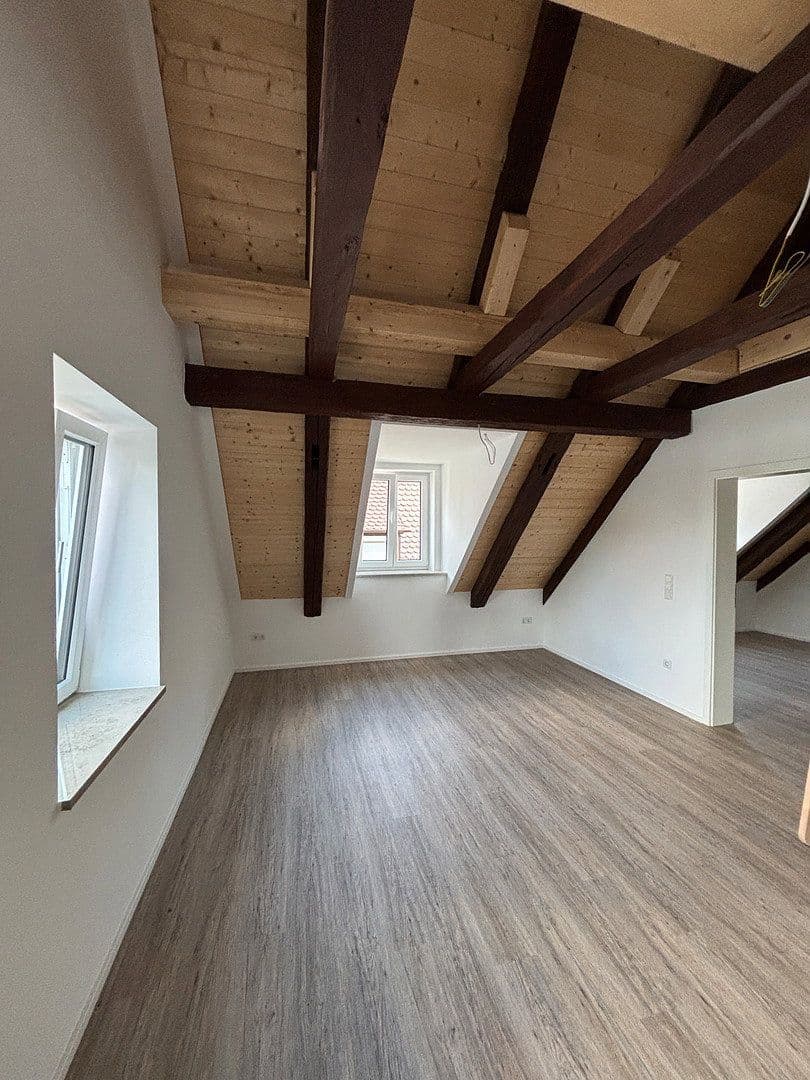 Prenájom bytu 3-izbový 120 m², Schrobenhausen, Bavorsko Prenájom bytu 3-izbový 120 m², Schrobenhausen, Bavorsko