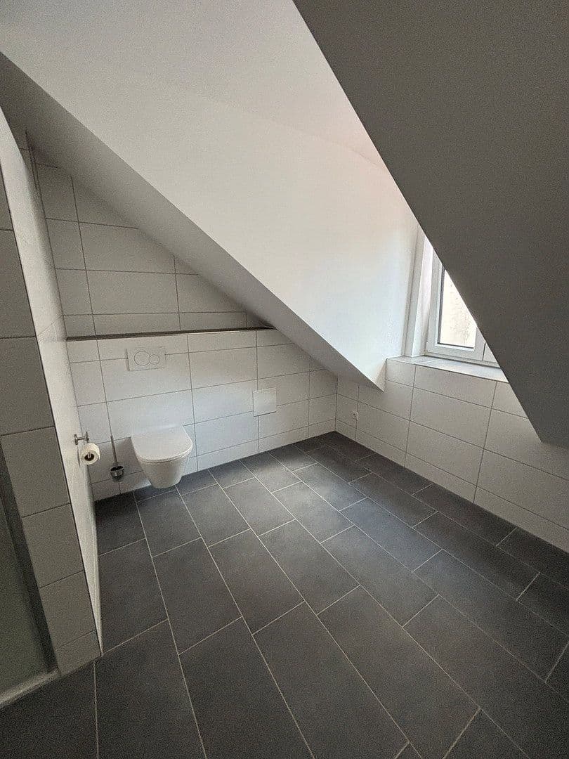 Prenájom bytu 3-izbový 120 m², Schrobenhausen, Bavorsko Prenájom bytu 3-izbový 120 m², Schrobenhausen, Bavorsko