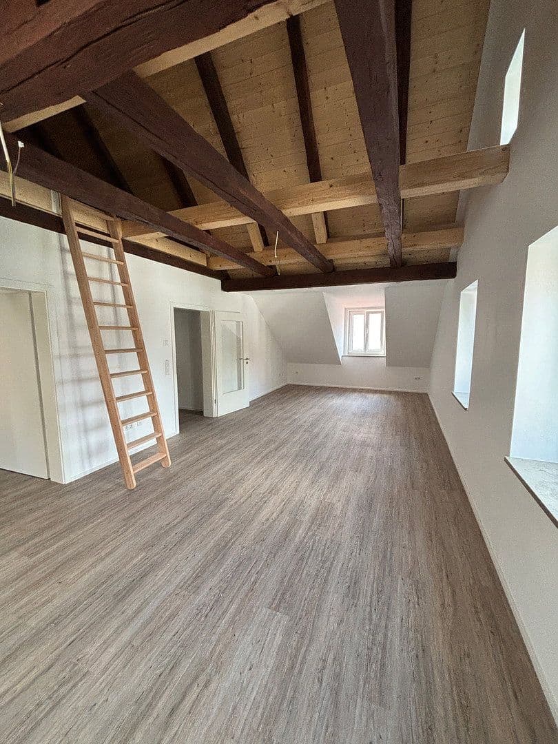 Prenájom bytu 3-izbový 120 m², Schrobenhausen, Bavorsko Prenájom bytu 3-izbový 120 m², Schrobenhausen, Bavorsko