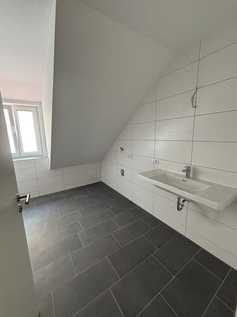 Prenájom bytu 3-izbový 120 m², Schrobenhausen, Bavorsko Prenájom bytu 3-izbový 120 m², Schrobenhausen, Bavorsko
