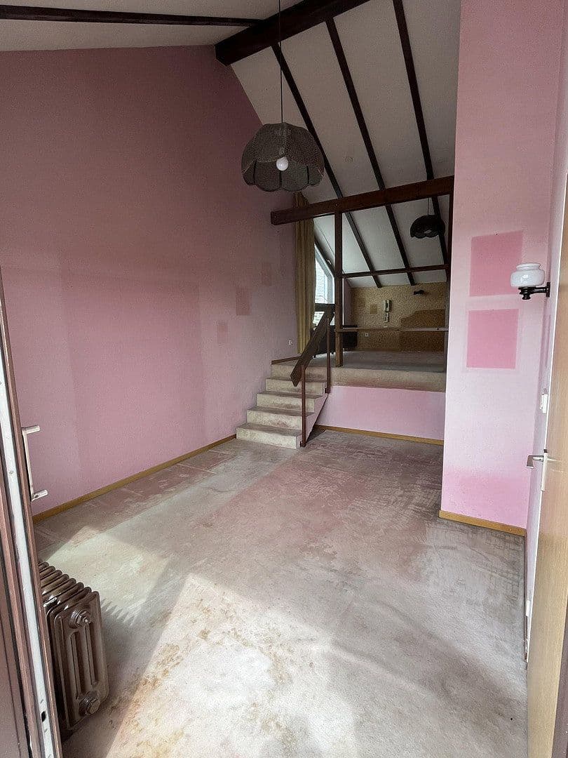 Predaj domu 152 m², pozemok 333 m², Leutenbach, Bádensko-Wurttembersko Predaj domu 152 m², pozemok 333 m², Leutenbach, Bádensko-Wurttembersko