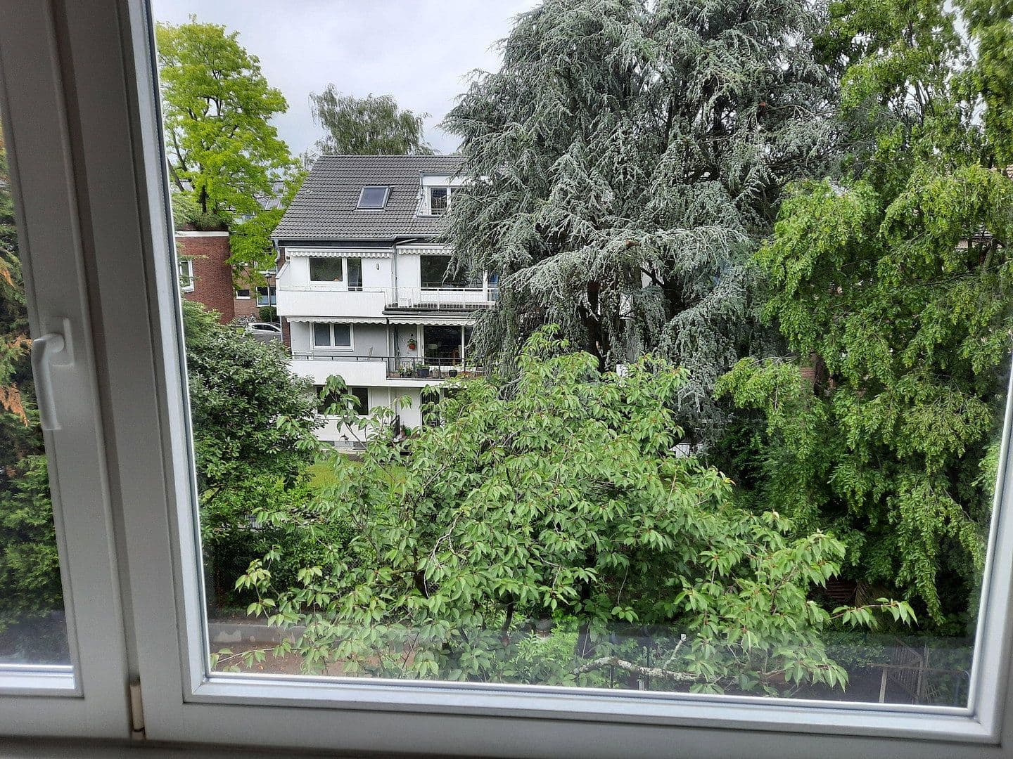 Prenájom bytu 2-izbový 71 m², Düsseldorf, Severné Porýnie - Westfálsko Prenájom bytu 2-izbový 71 m², Düsseldorf, Severné Porýnie - Westfálsko