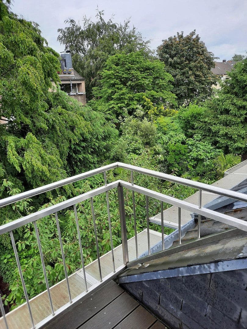 Prenájom bytu 2-izbový 71 m², Düsseldorf, Severné Porýnie - Westfálsko Prenájom bytu 2-izbový 71 m², Düsseldorf, Severné Porýnie - Westfálsko