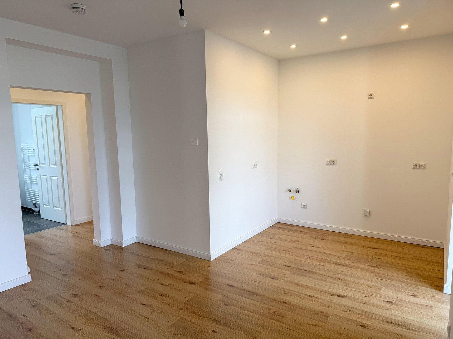 Prenájom bytu 2-izbový 69 m², Alt Salbke 73, Magdeburg, Sasko-Anhaltsko Prenájom bytu 2-izbový 69 m², Alt Salbke 73, Magdeburg, Sasko-Anhaltsko