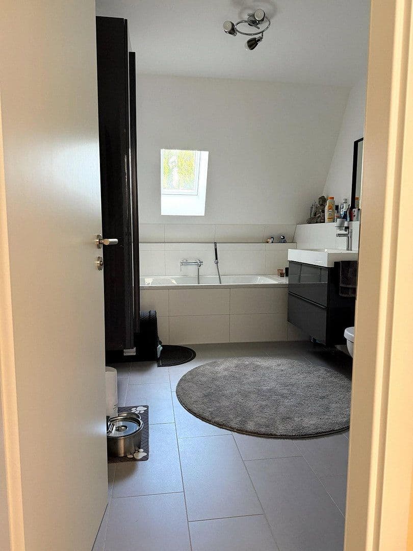 Predaj bytu 3-izbový 83 m², Fehrbelliner Str. 24, Berlin, Berlín Predaj bytu 3-izbový 83 m², Fehrbelliner Str. 24, Berlin, Berlín