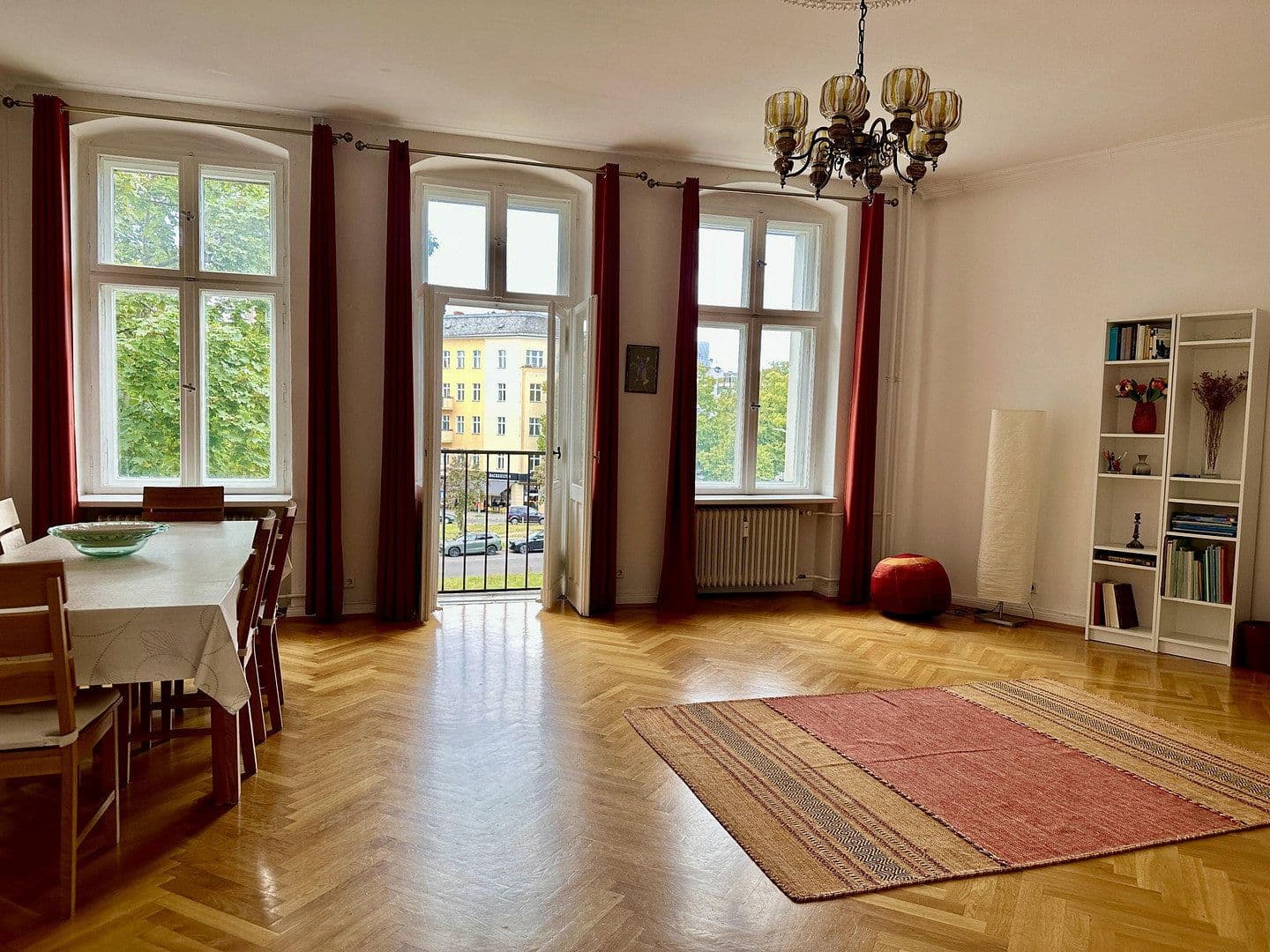 Prenájom bytu 3-izbový 110 m², Berlin, Berlín Prenájom bytu 3-izbový 110 m², Berlin, Berlín