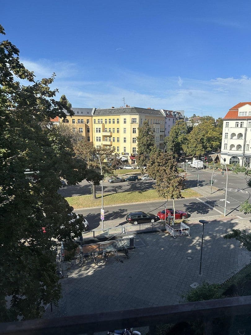 Prenájom bytu 3-izbový 110 m², Berlin, Berlín Prenájom bytu 3-izbový 110 m², Berlin, Berlín
