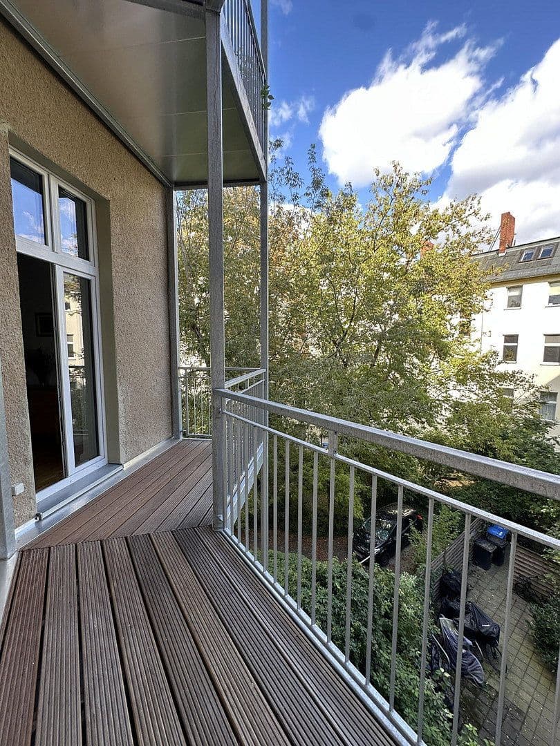 Prenájom bytu 3-izbový 110 m², Berlin, Berlín Prenájom bytu 3-izbový 110 m², Berlin, Berlín