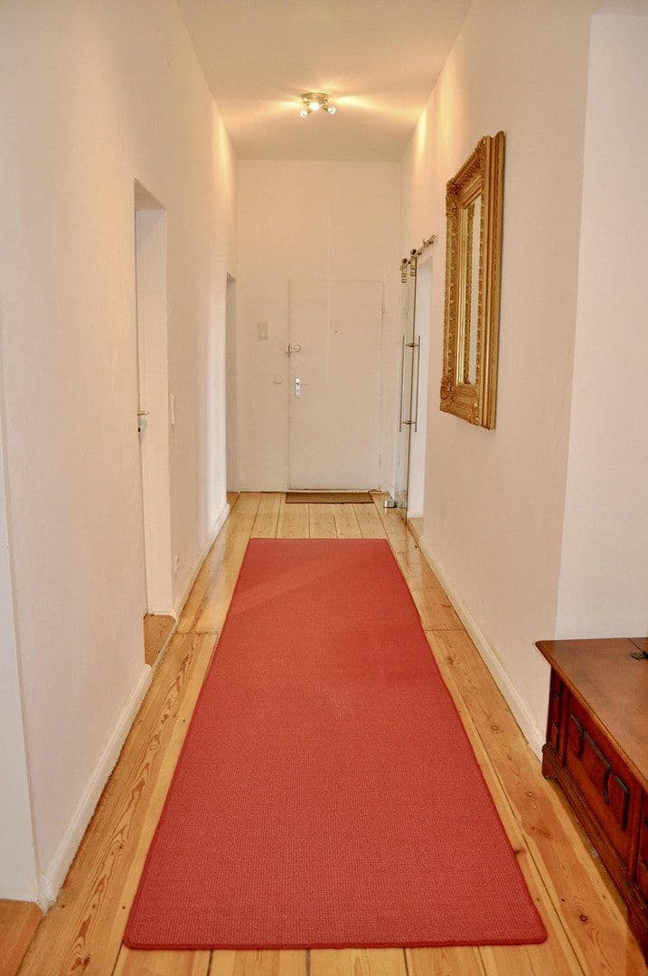 Prenájom bytu 3-izbový 110 m², Berlin, Berlín Prenájom bytu 3-izbový 110 m², Berlin, Berlín