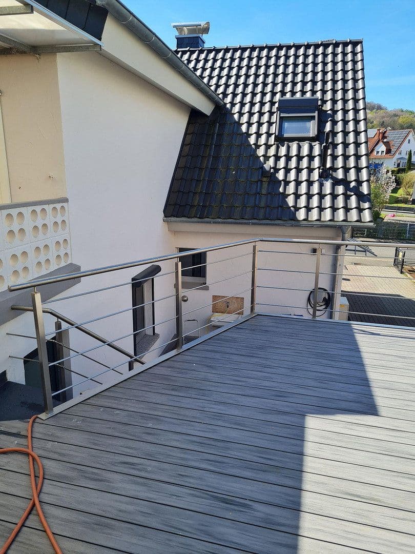 Prenájom domu 180 m², pozemok 500 m², Gelnhausen, Hesensko Prenájom domu 180 m², pozemok 500 m², Gelnhausen, Hesensko