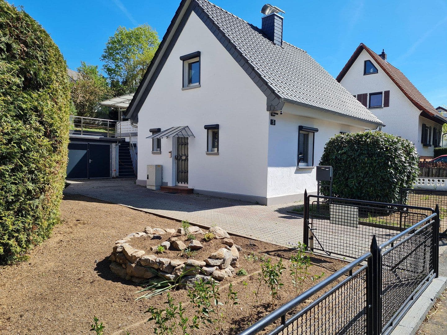 Prenájom domu 180 m², pozemok 500 m², Gelnhausen, Hesensko Prenájom domu 180 m², pozemok 500 m², Gelnhausen, Hesensko