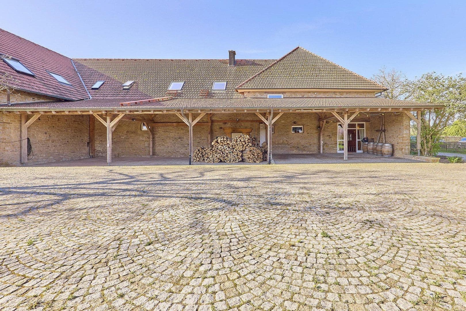 Predaj pozemku 10.250 m², Meisenheim, Porýnie-Falcko Predaj pozemku 10.250 m², Meisenheim, Porýnie-Falcko