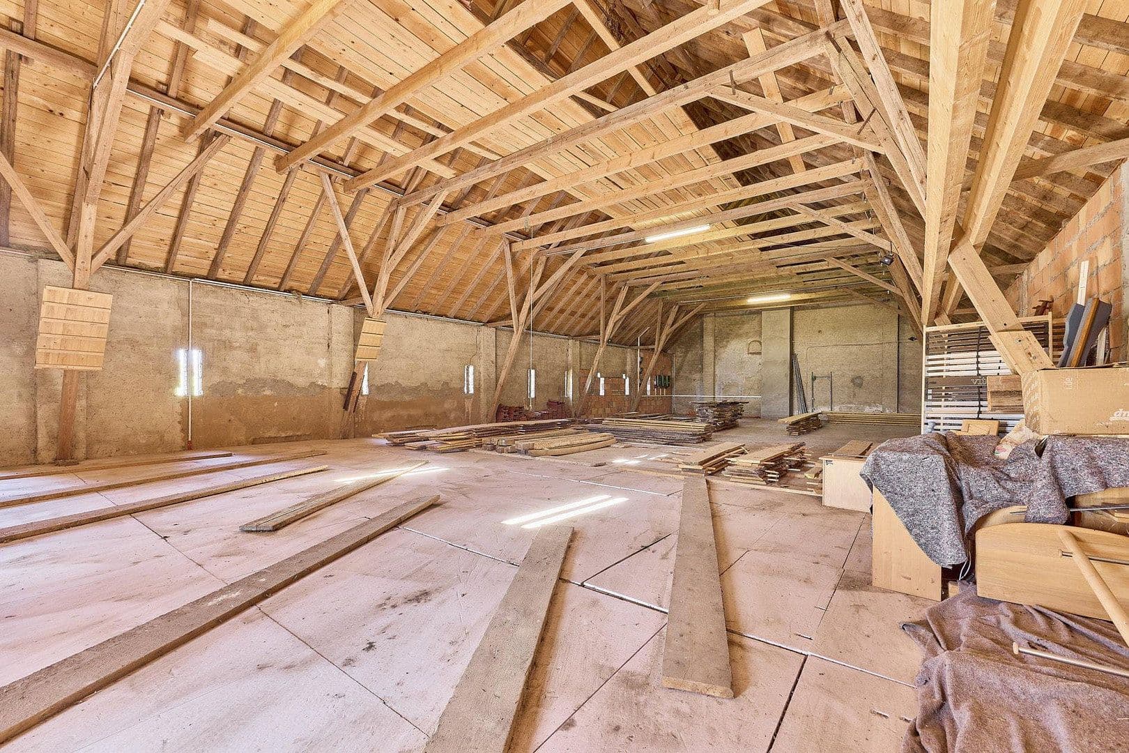 Predaj pozemku 10.250 m², Meisenheim, Porýnie-Falcko Predaj pozemku 10.250 m², Meisenheim, Porýnie-Falcko