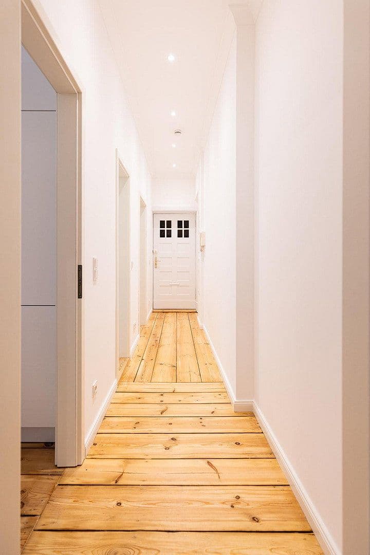 Prenájom bytu 3-izbový 64 m², Berlin, Berlín Prenájom bytu 3-izbový 64 m², Berlin, Berlín