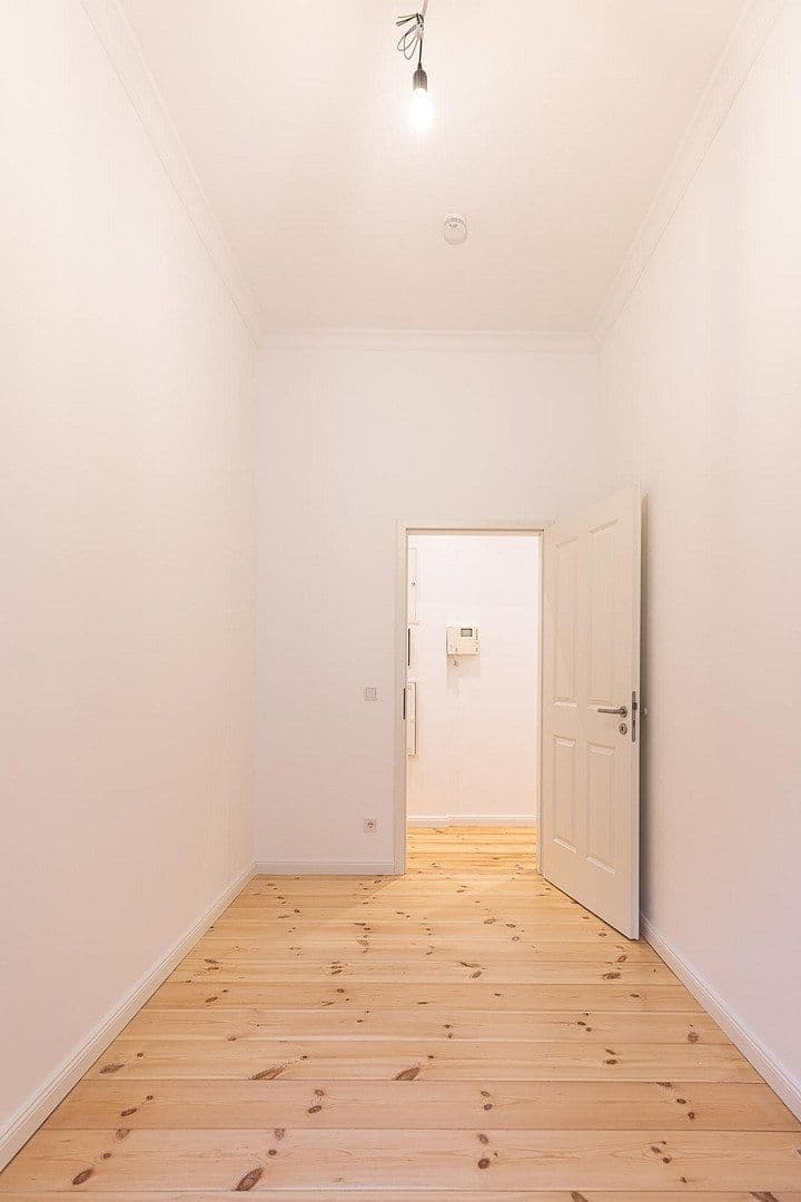 Prenájom bytu 3-izbový 64 m², Berlin, Berlín Prenájom bytu 3-izbový 64 m², Berlin, Berlín