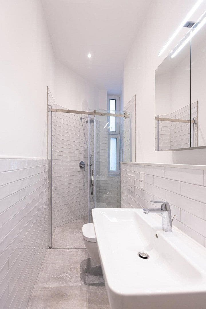 Prenájom bytu 3-izbový 64 m², Berlin, Berlín Prenájom bytu 3-izbový 64 m², Berlin, Berlín