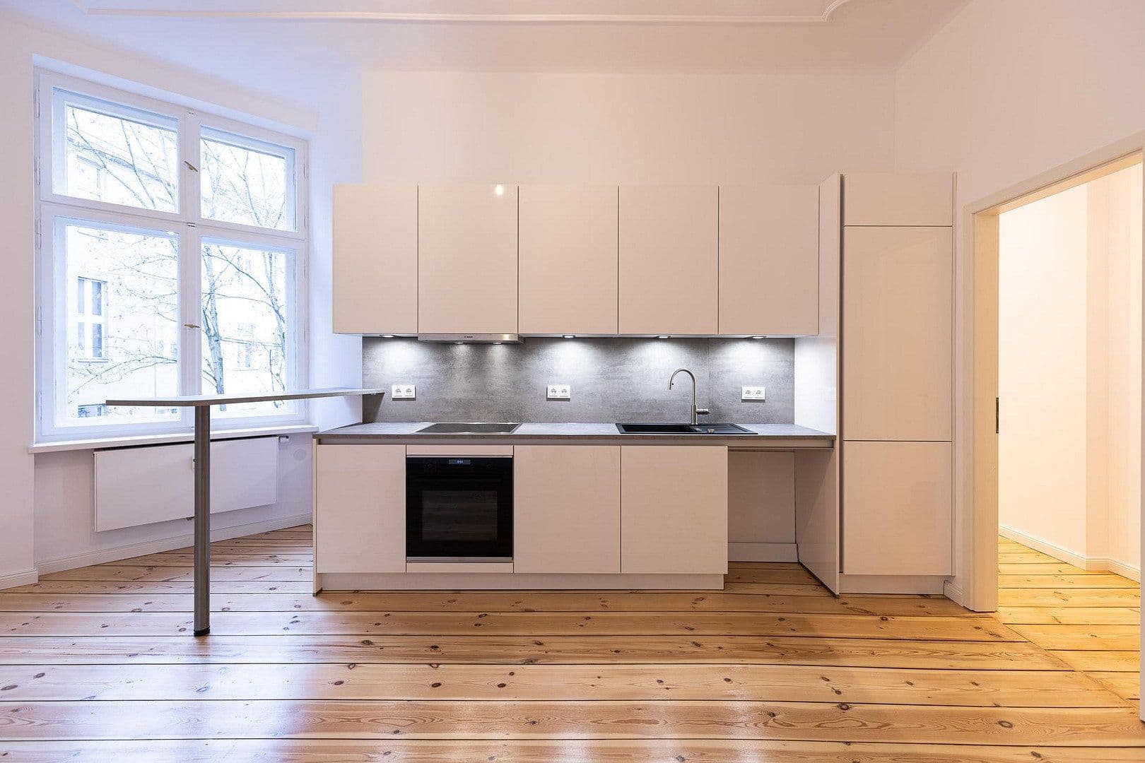 Prenájom bytu 3-izbový 64 m², Berlin, Berlín Prenájom bytu 3-izbový 64 m², Berlin, Berlín