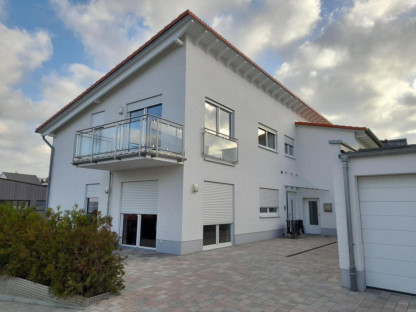 Prenájom bytu 4-izbový 131 m², Nieder-Olm, Porýnie-Falcko Prenájom bytu 4-izbový 131 m², Nieder-Olm, Porýnie-Falcko