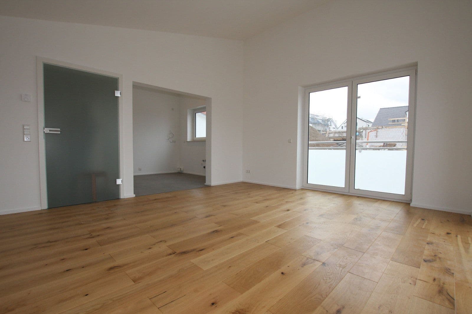 Prenájom bytu 4-izbový 131 m², Nieder-Olm, Porýnie-Falcko Prenájom bytu 4-izbový 131 m², Nieder-Olm, Porýnie-Falcko