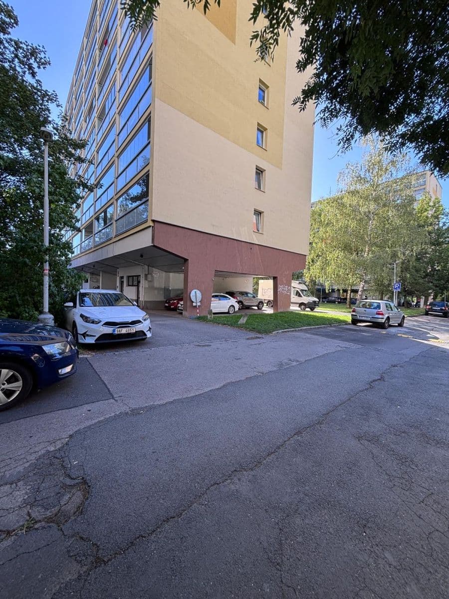 Prenájom bytu 2-izbový 46 m², Novodvorská, Praha, Praha Prenájom bytu 2-izbový 46 m², Novodvorská, Praha, Praha
