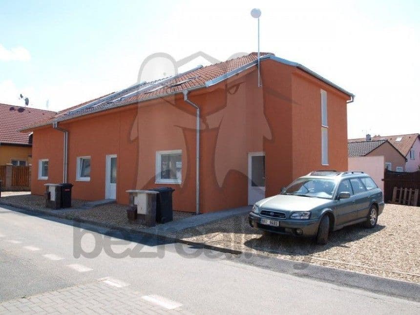 Prenájom bytu 1-izbový 25 m², Ořechová, Rebešovice, Jihomoravský kraj Prenájom bytu 1-izbový 25 m², Ořechová, Rebešovice, Jihomoravský kraj