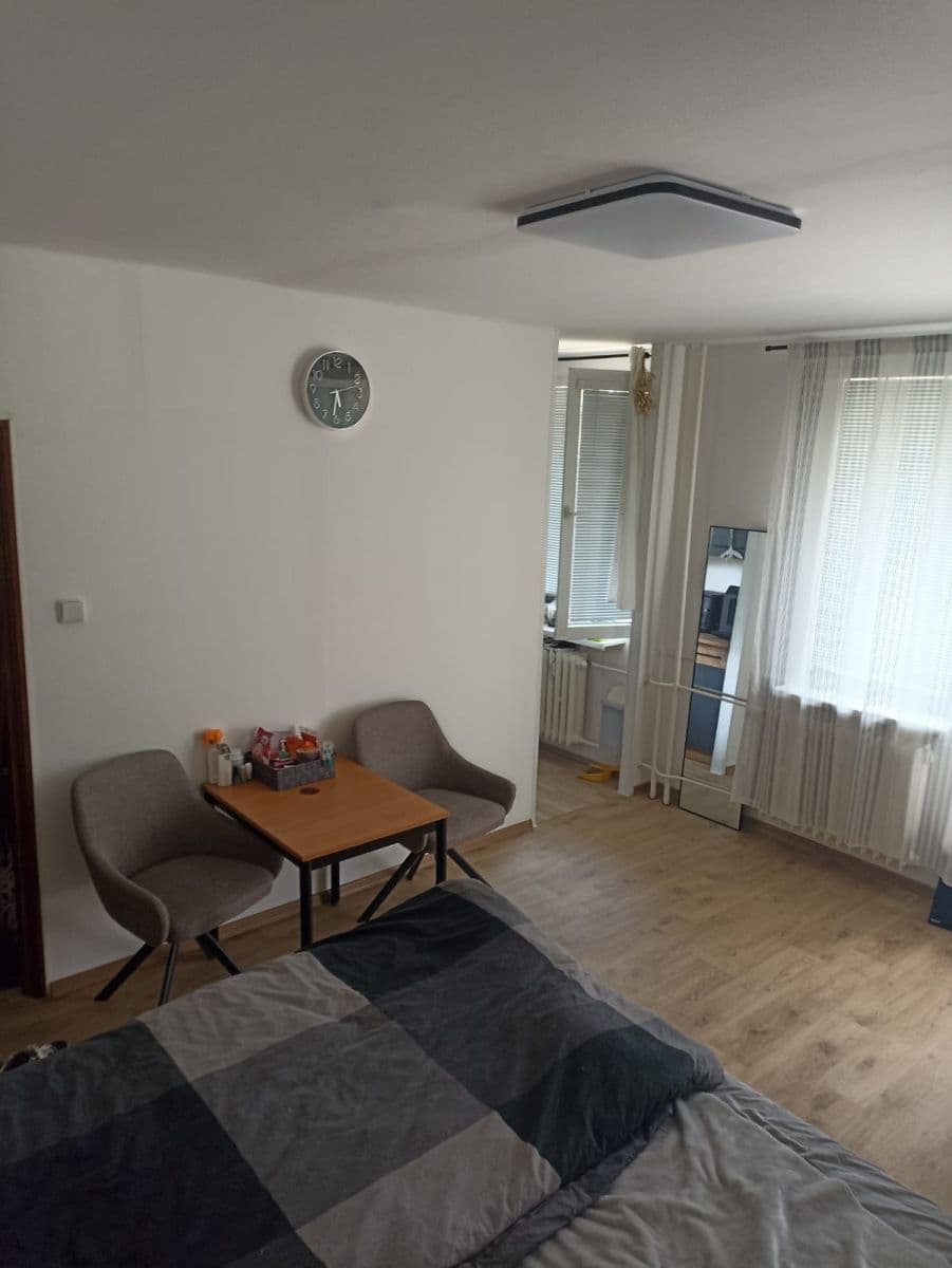 Prenájom bytu 1-izbový 34 m², Sládkovičova, Praha, Praha Prenájom bytu 1-izbový 34 m², Sládkovičova, Praha, Praha