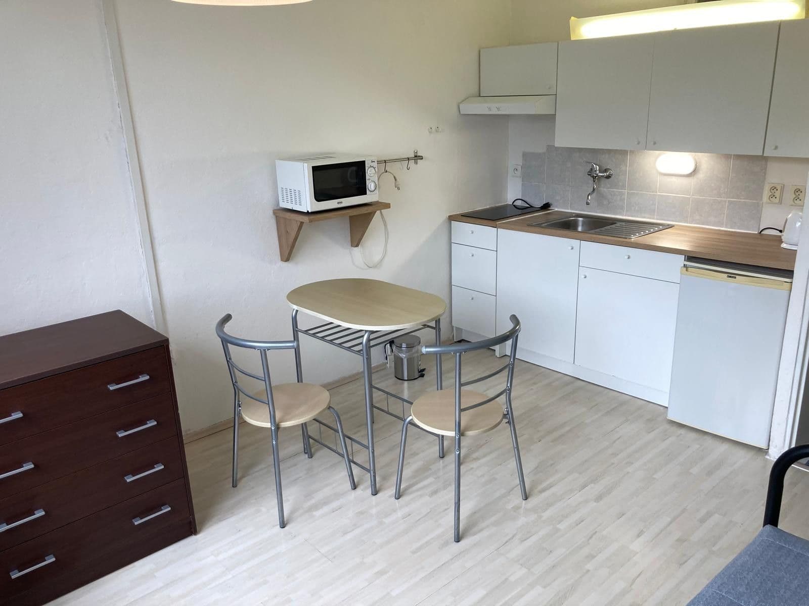 Prenájom bytu 1-izbový 22 m², Ruprechtická, Liberec, Liberecký kraj Prenájom bytu 1-izbový 22 m², Ruprechtická, Liberec, Liberecký kraj