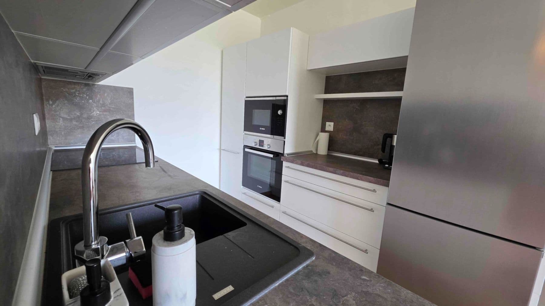 Prenájom bytu 2-izbový 46 m², V Hůrkách, Praha, Praha Prenájom bytu 2-izbový 46 m², V Hůrkách, Praha, Praha