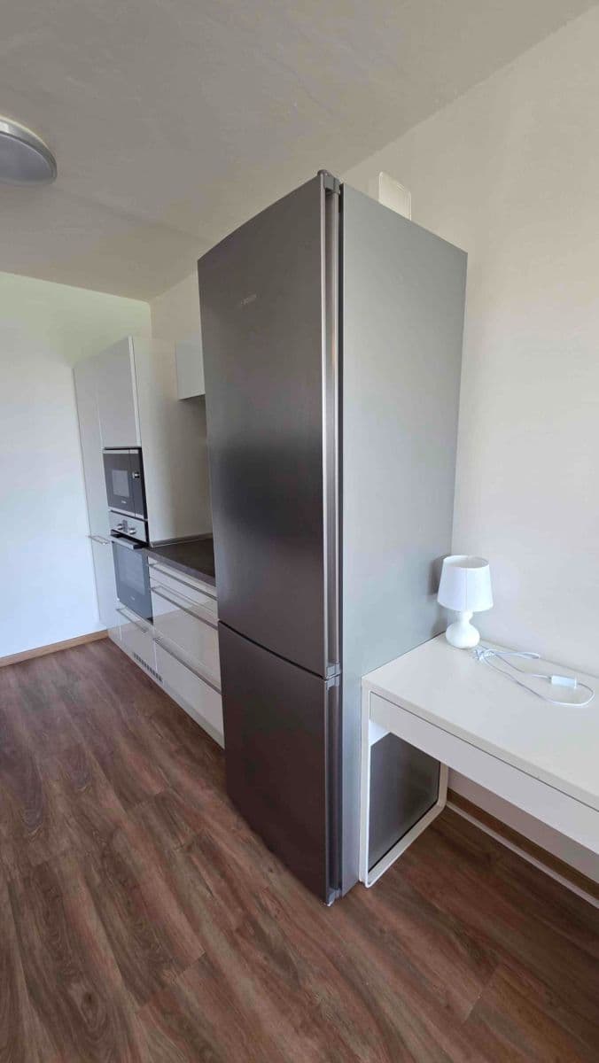 Prenájom bytu 2-izbový 46 m², V Hůrkách, Praha, Praha Prenájom bytu 2-izbový 46 m², V Hůrkách, Praha, Praha