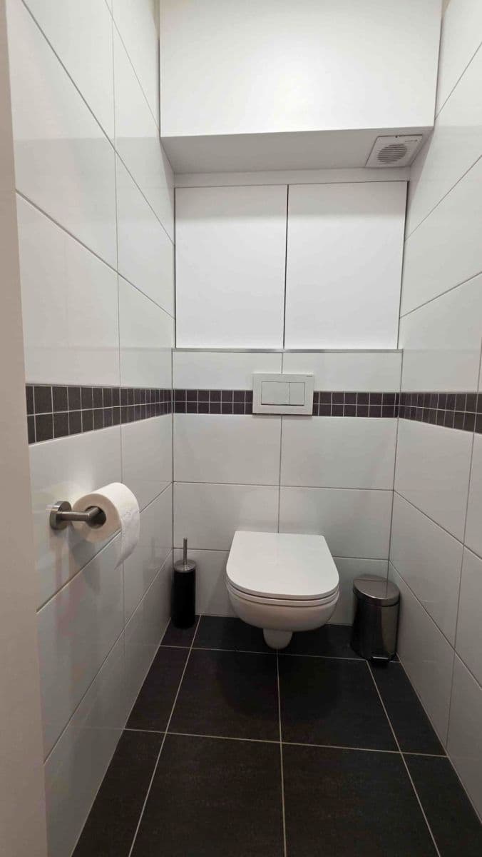 Prenájom bytu 2-izbový 46 m², V Hůrkách, Praha, Praha Prenájom bytu 2-izbový 46 m², V Hůrkách, Praha, Praha