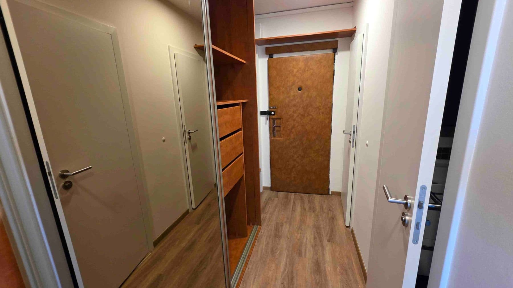 Prenájom bytu 2-izbový 46 m², V Hůrkách, Praha, Praha Prenájom bytu 2-izbový 46 m², V Hůrkách, Praha, Praha