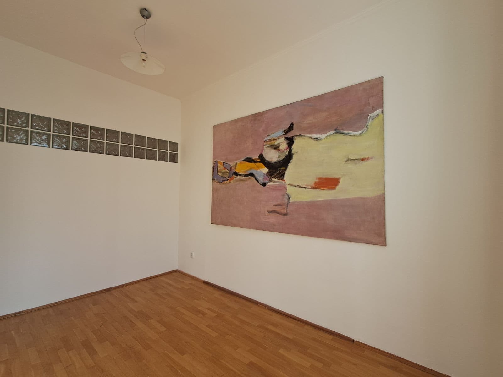 Prenájom bytu 4-izbový 114 m², Belgická, Praha, Praha Prenájom bytu 4-izbový 114 m², Belgická, Praha, Praha