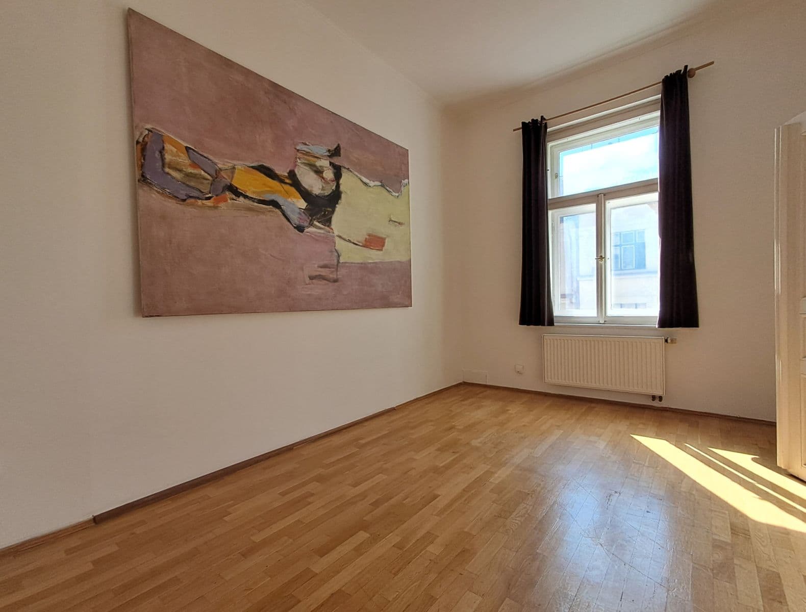 Prenájom bytu 4-izbový 114 m², Belgická, Praha, Praha Prenájom bytu 4-izbový 114 m², Belgická, Praha, Praha