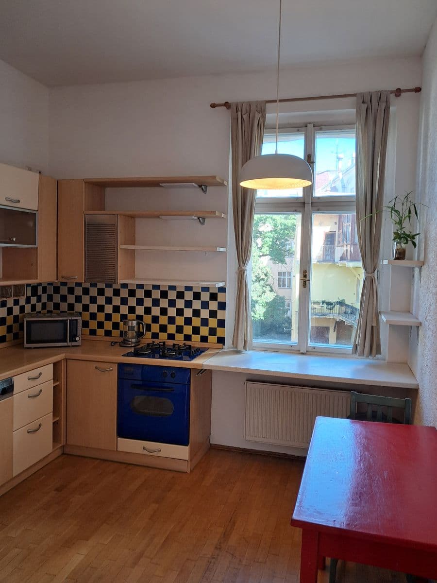 Prenájom bytu 4-izbový 114 m², Belgická, Praha, Praha Prenájom bytu 4-izbový 114 m², Belgická, Praha, Praha